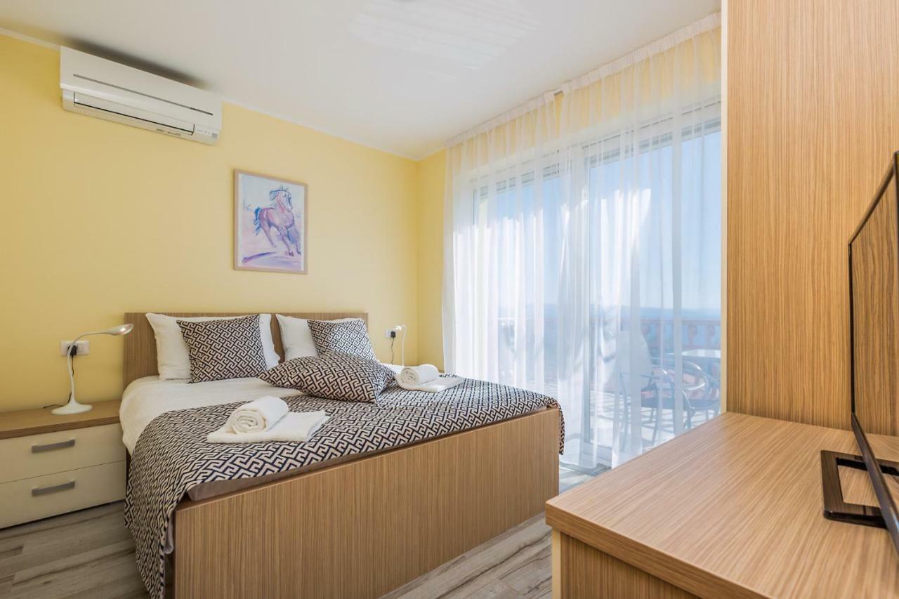 Luxury Apartments Kostrena With Pool Buitenkant foto