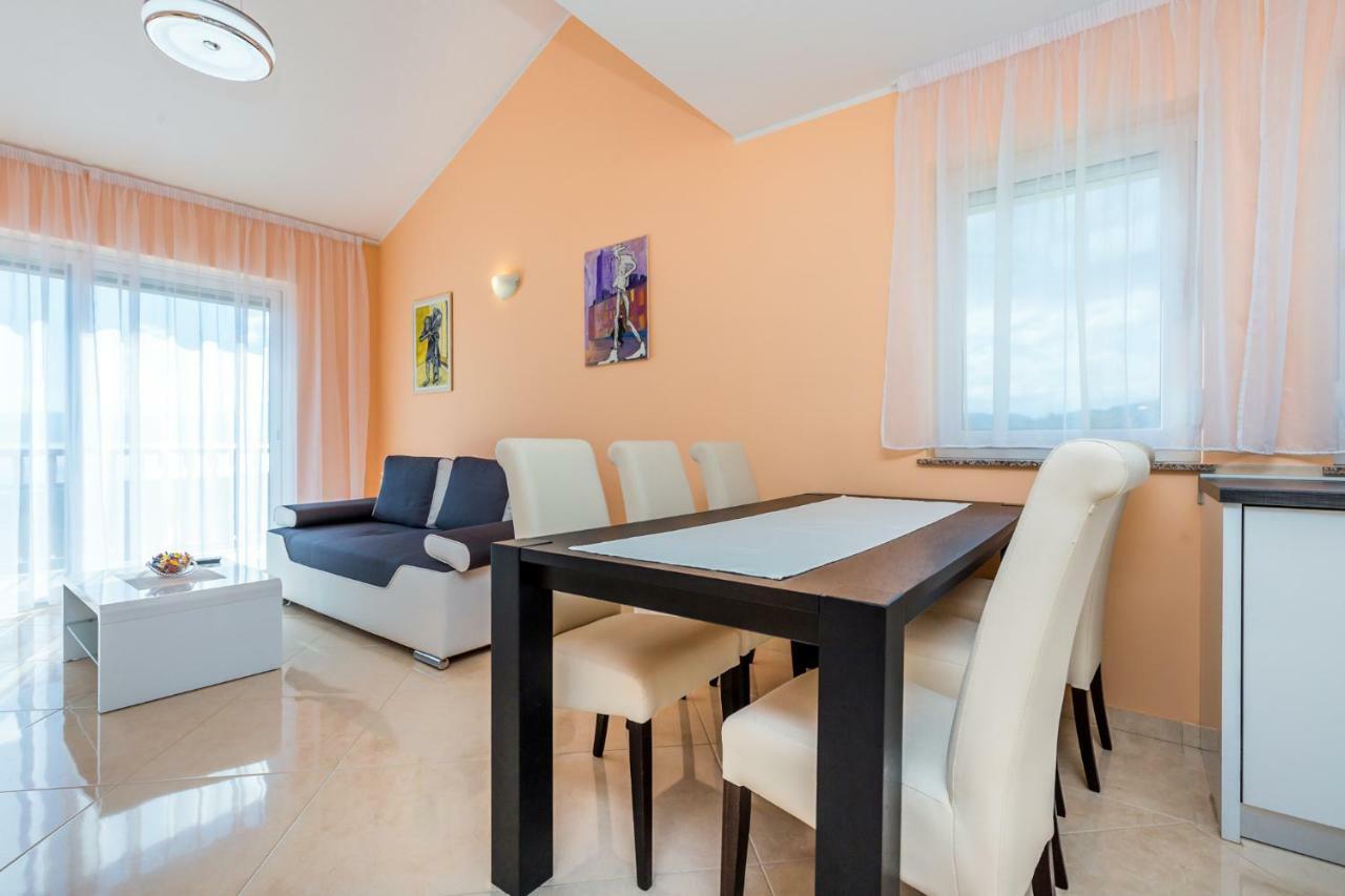 Luxury Apartments Kostrena With Pool Buitenkant foto