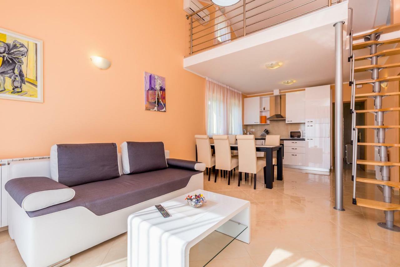 Luxury Apartments Kostrena With Pool Buitenkant foto