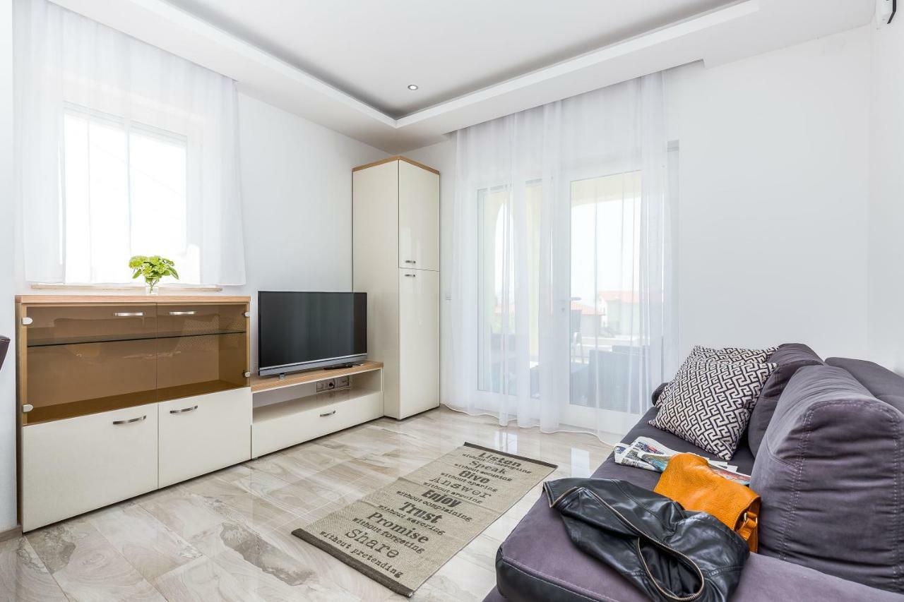 Luxury Apartments Kostrena With Pool Buitenkant foto