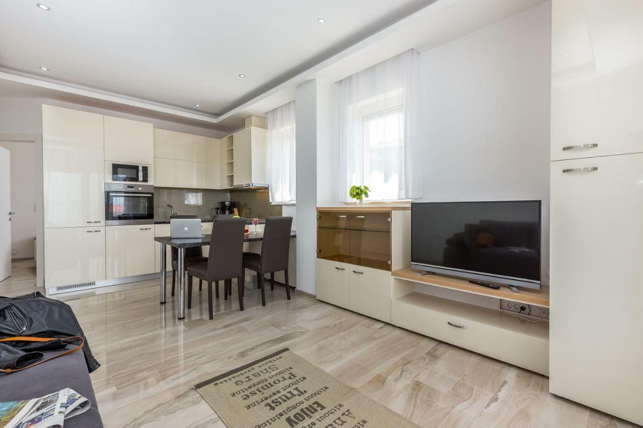 Luxury Apartments Kostrena With Pool Buitenkant foto