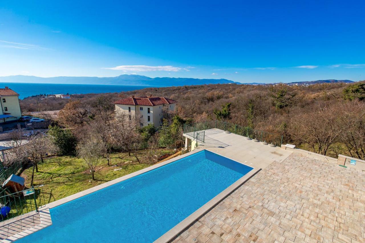 Luxury Apartments Kostrena With Pool Buitenkant foto