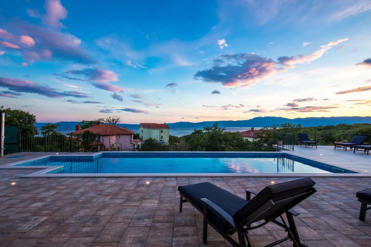 Luxury Apartments Kostrena With Pool Buitenkant foto