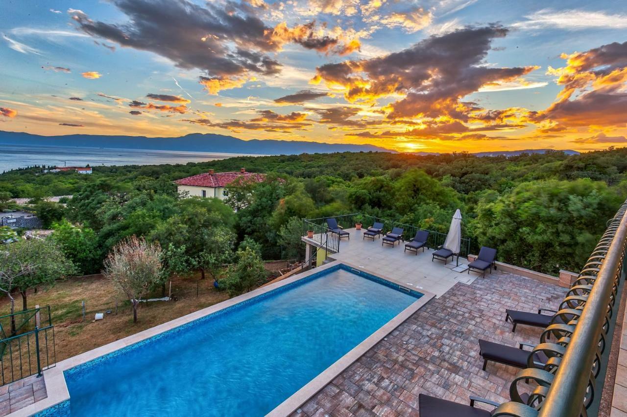 Luxury Apartments Kostrena With Pool Buitenkant foto