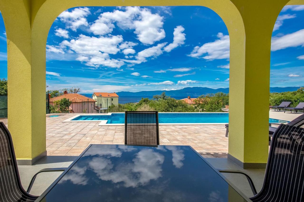 Luxury Apartments Kostrena With Pool Buitenkant foto